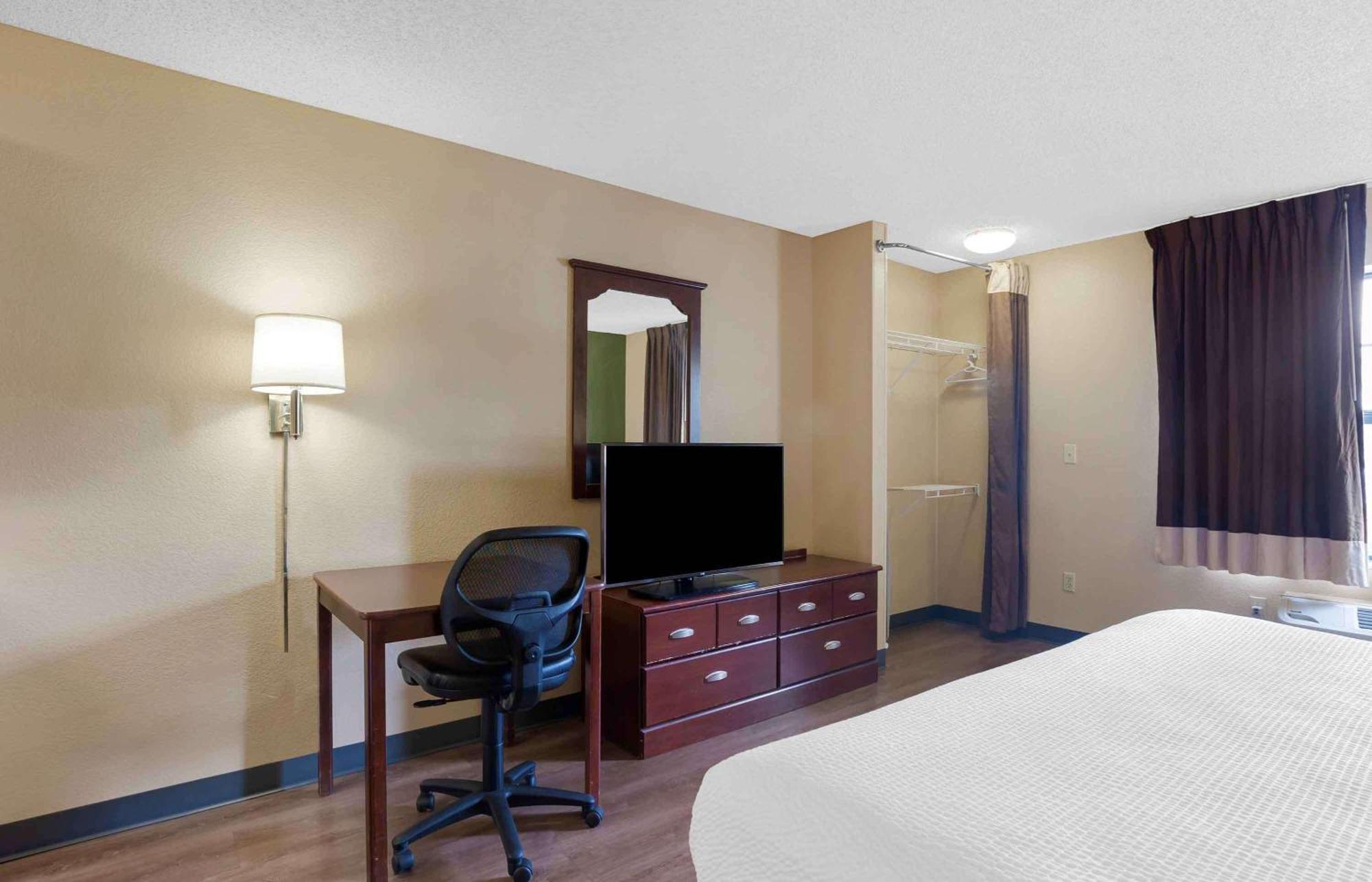 Extended Stay America Suites - Secaucus - Meadowlands Экстерьер фото