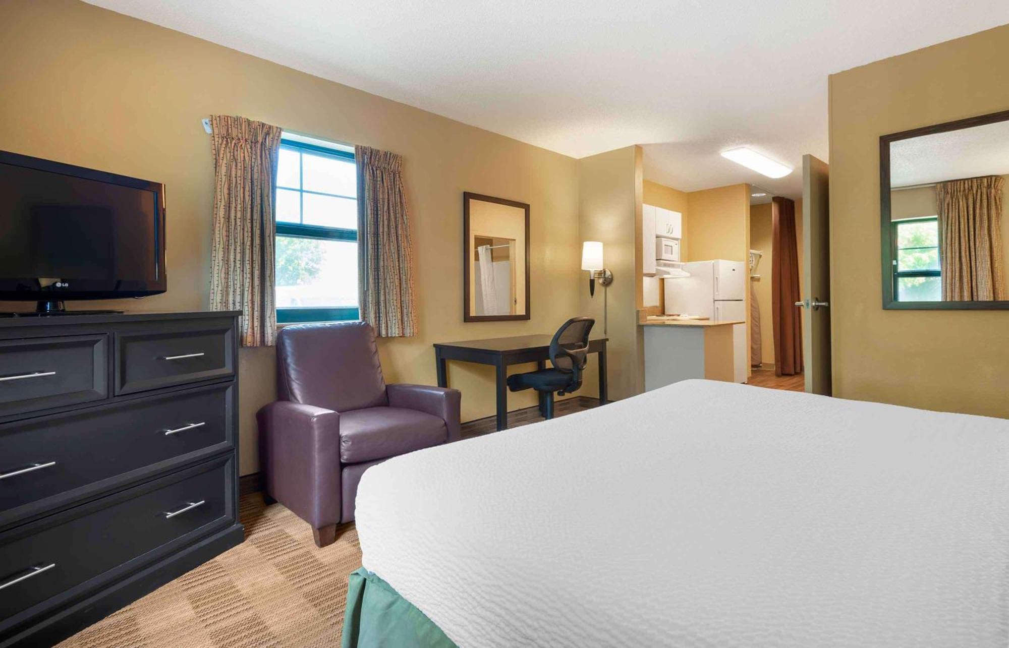 Extended Stay America Suites - Secaucus - Meadowlands Экстерьер фото