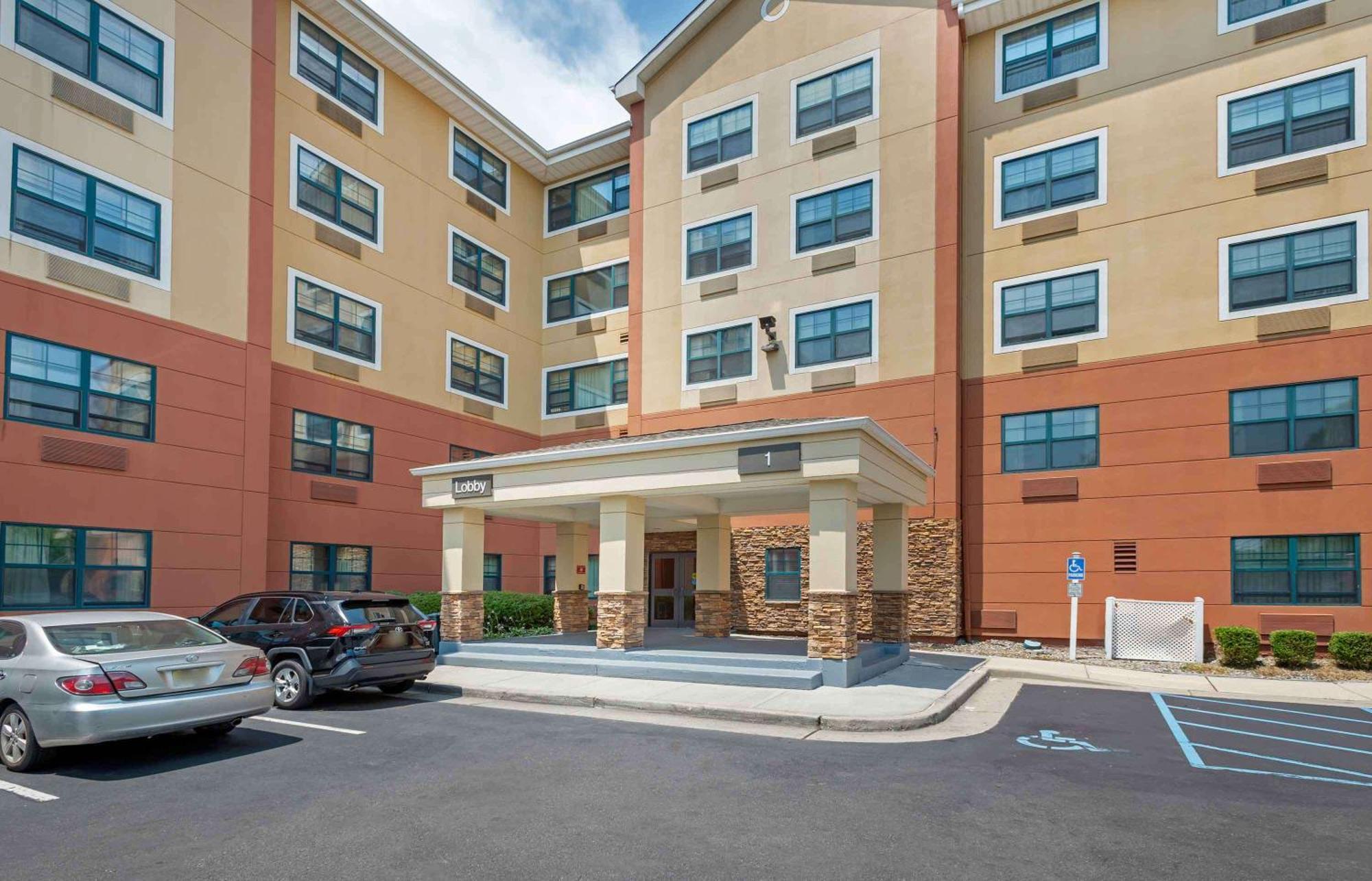 Extended Stay America Suites - Secaucus - Meadowlands Экстерьер фото